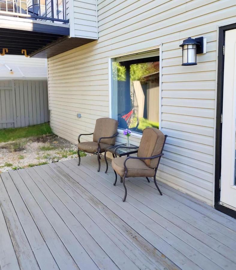 Lovely Home Calgary Ngoại thất bức ảnh
